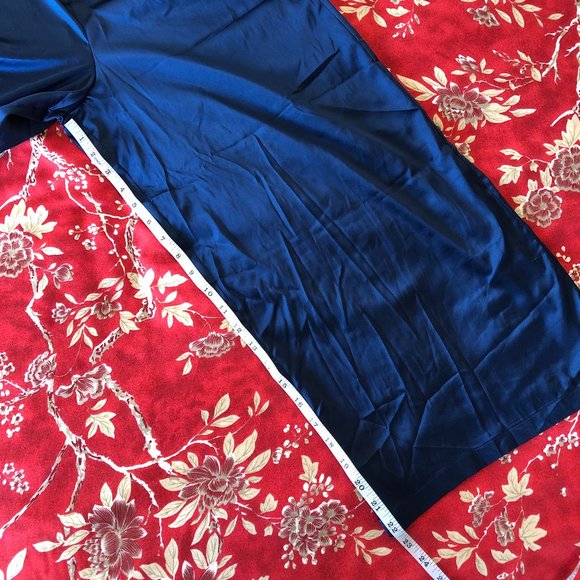 Luxurious *NWT* Navy Satin Jumpsuit XS - Picture 13 of 16